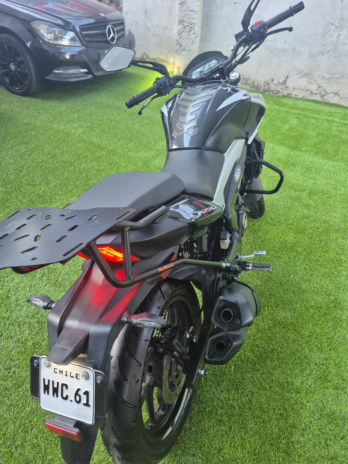 BAJAJ DOMINAR 250 2023 7