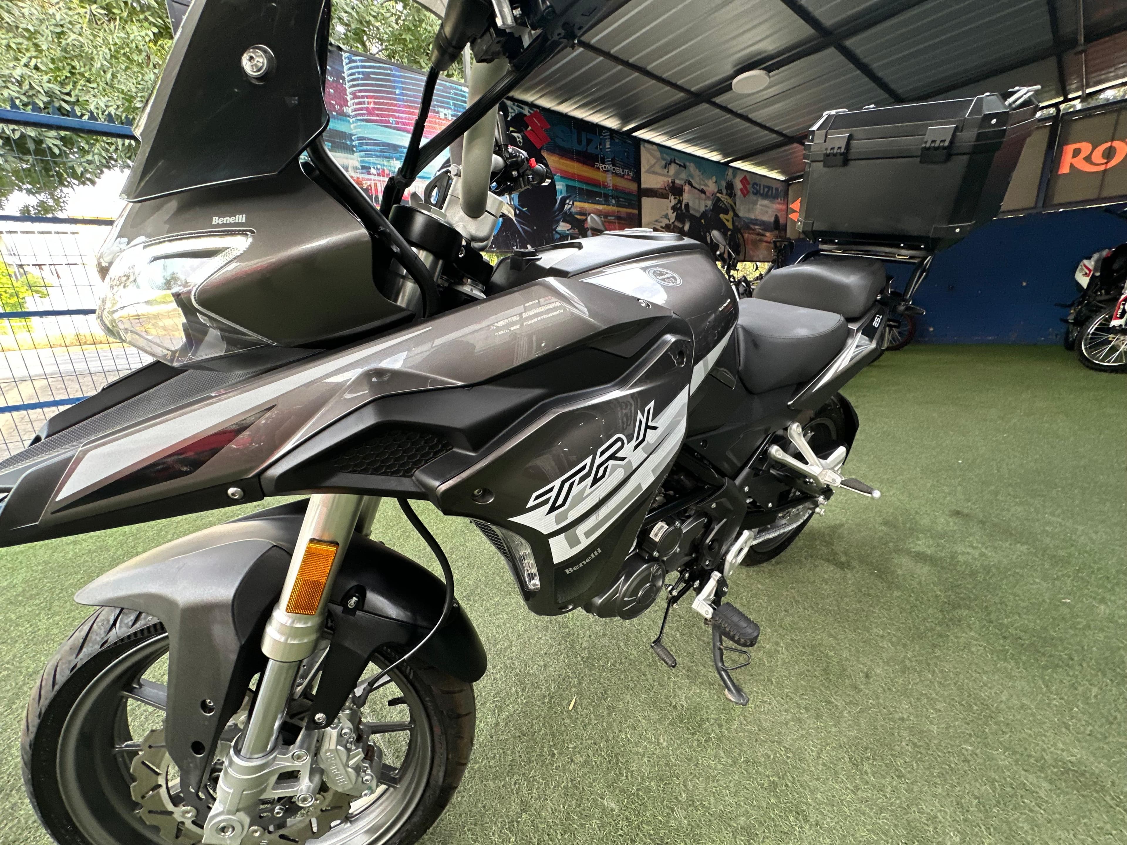 BENELLI TRK251 2023 8