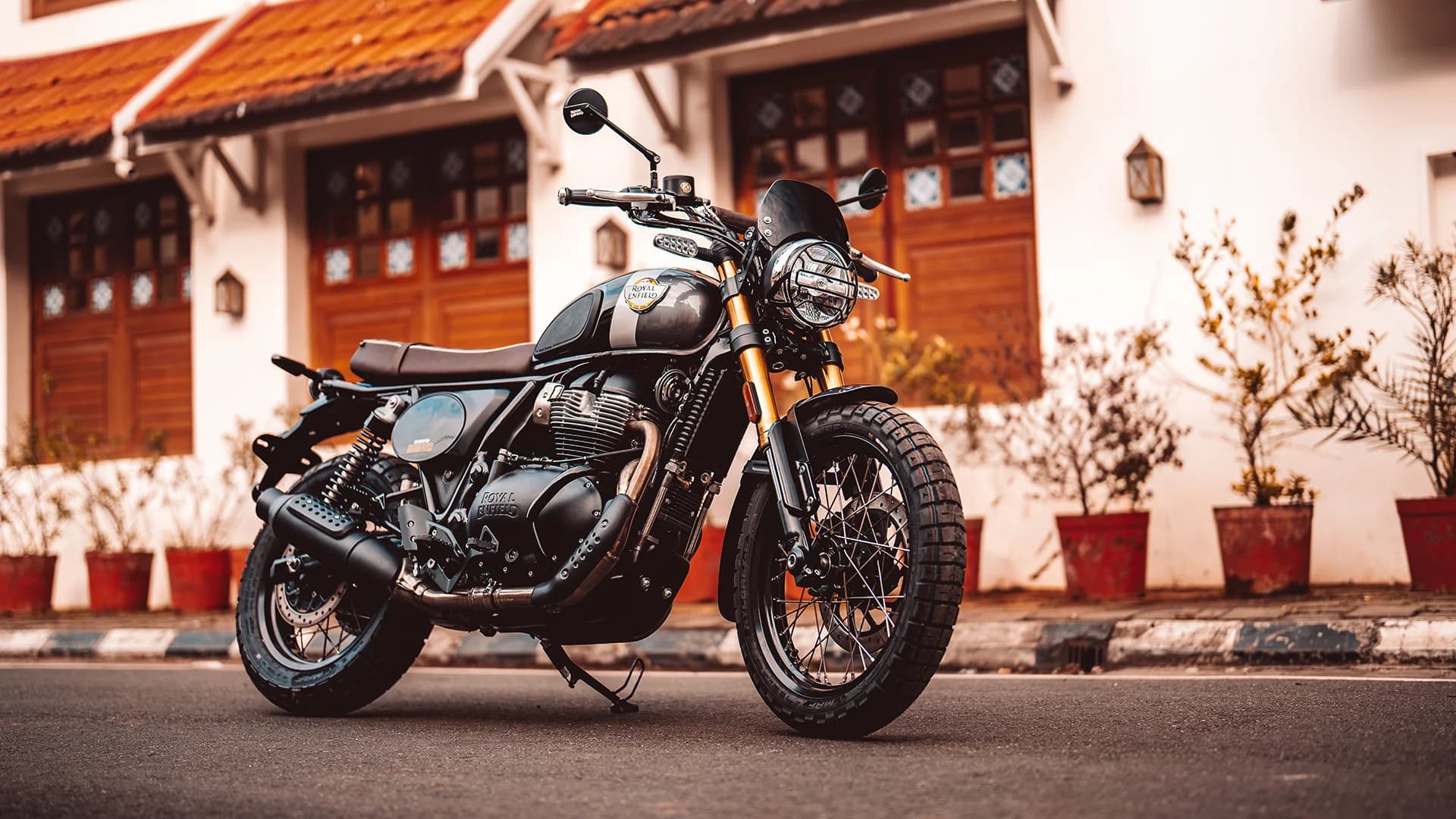 ROYAL ENFIELD BEAR 650 9