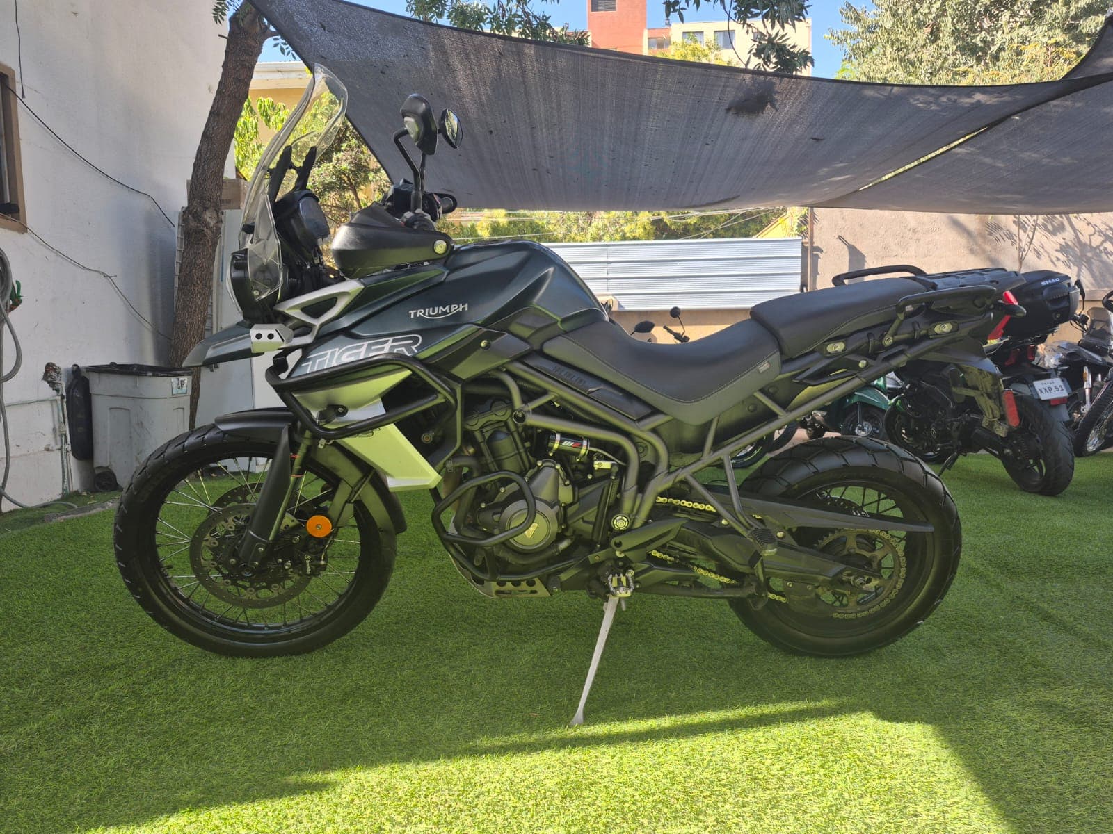 TRIUMPH TIGER 800 XCA 2019 4