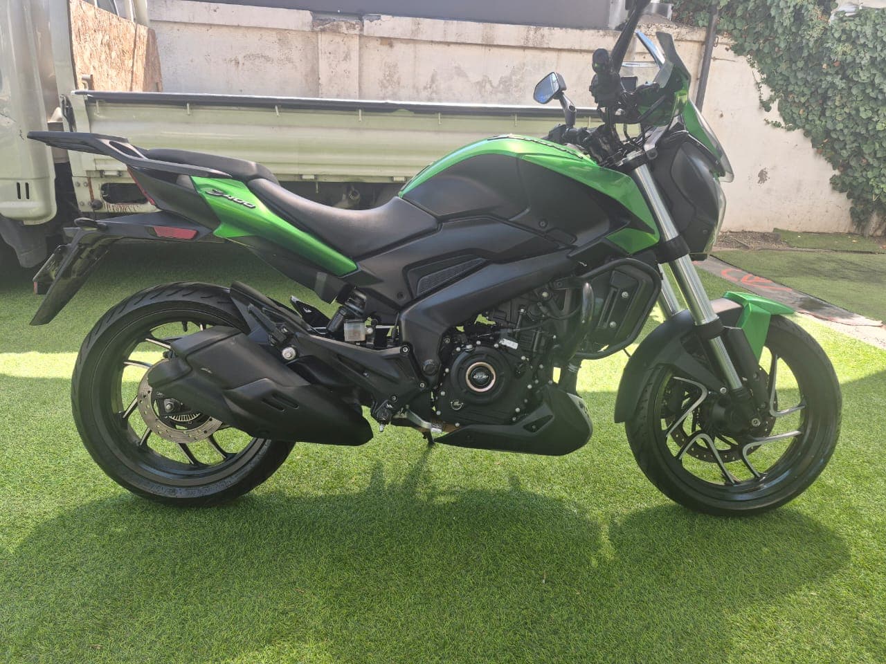 BAJAJ DOMINAR 400 ADV. año 2024 7