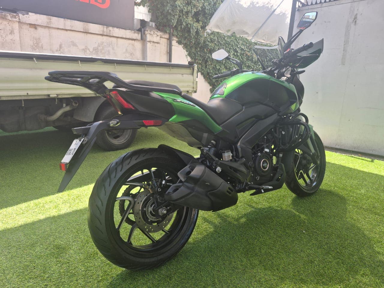 BAJAJ DOMINAR 400 ADV. año 2024 8