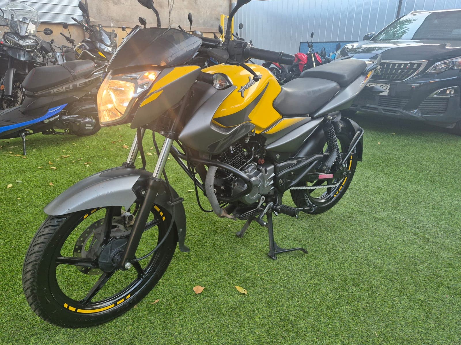 BAJAJ PULSAR 125 NS 2021 7