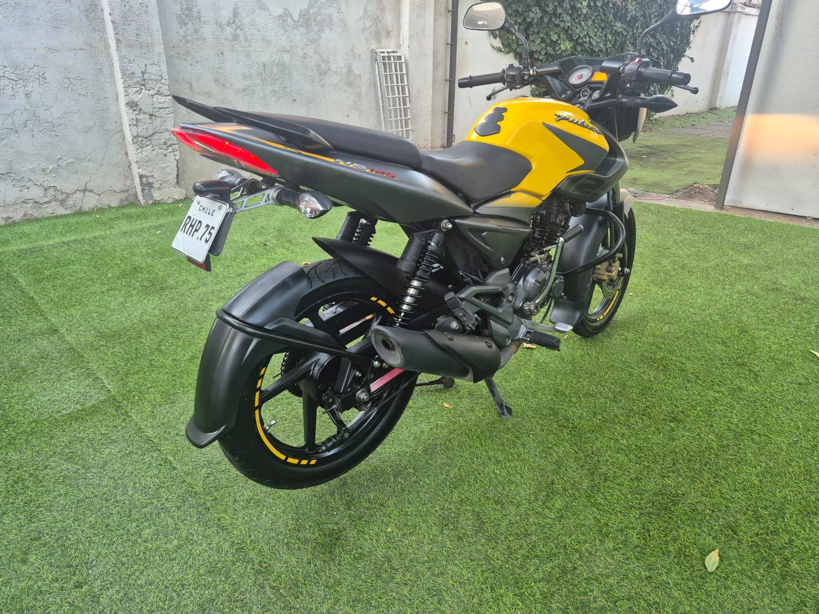 BAJAJ PULSAR 125 NS 2021 8