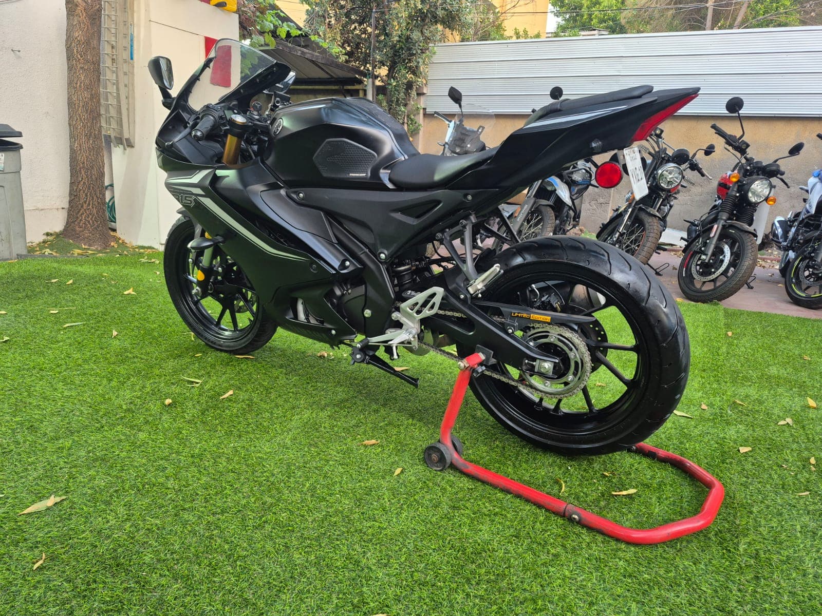 YAMAHA R15A 4.0 2024 4