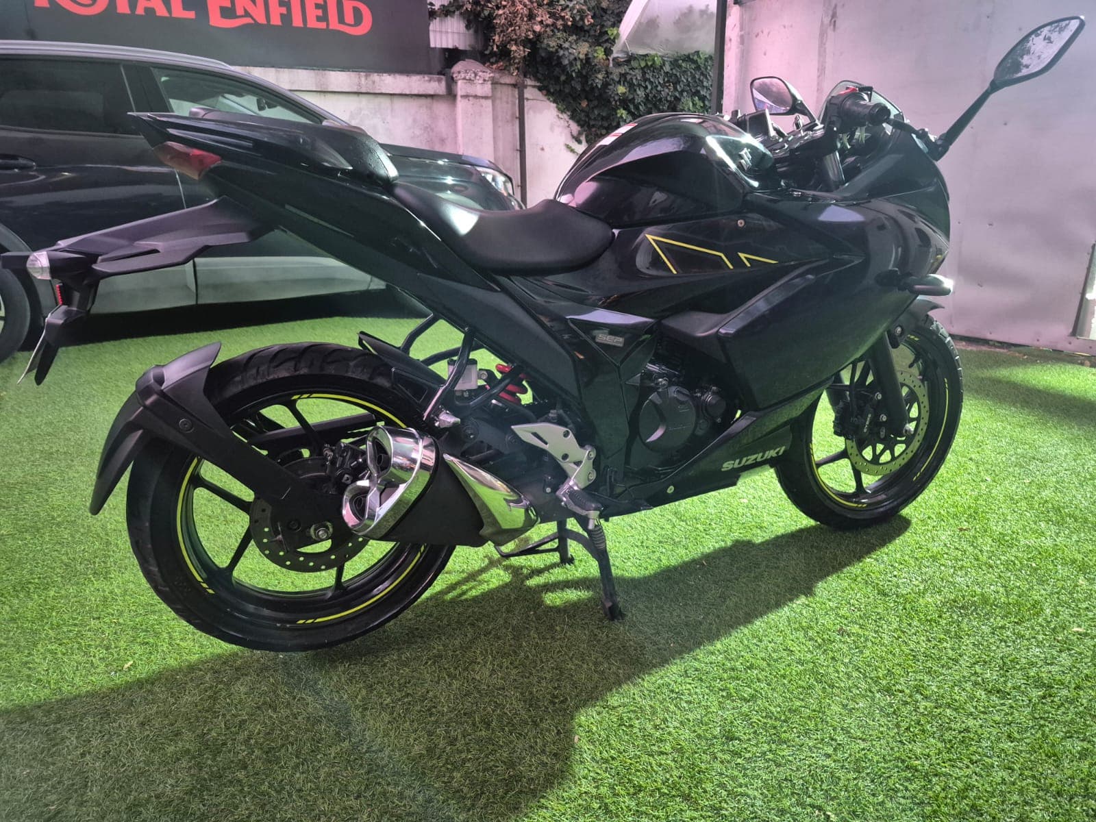 SUZUKI GIXXER FRF 2024 RACER 3