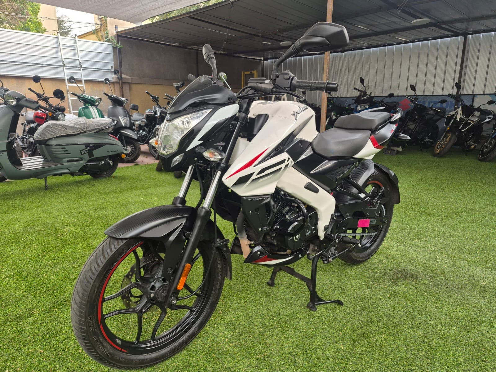 BAJAJ PULSAR NS160 2023 5