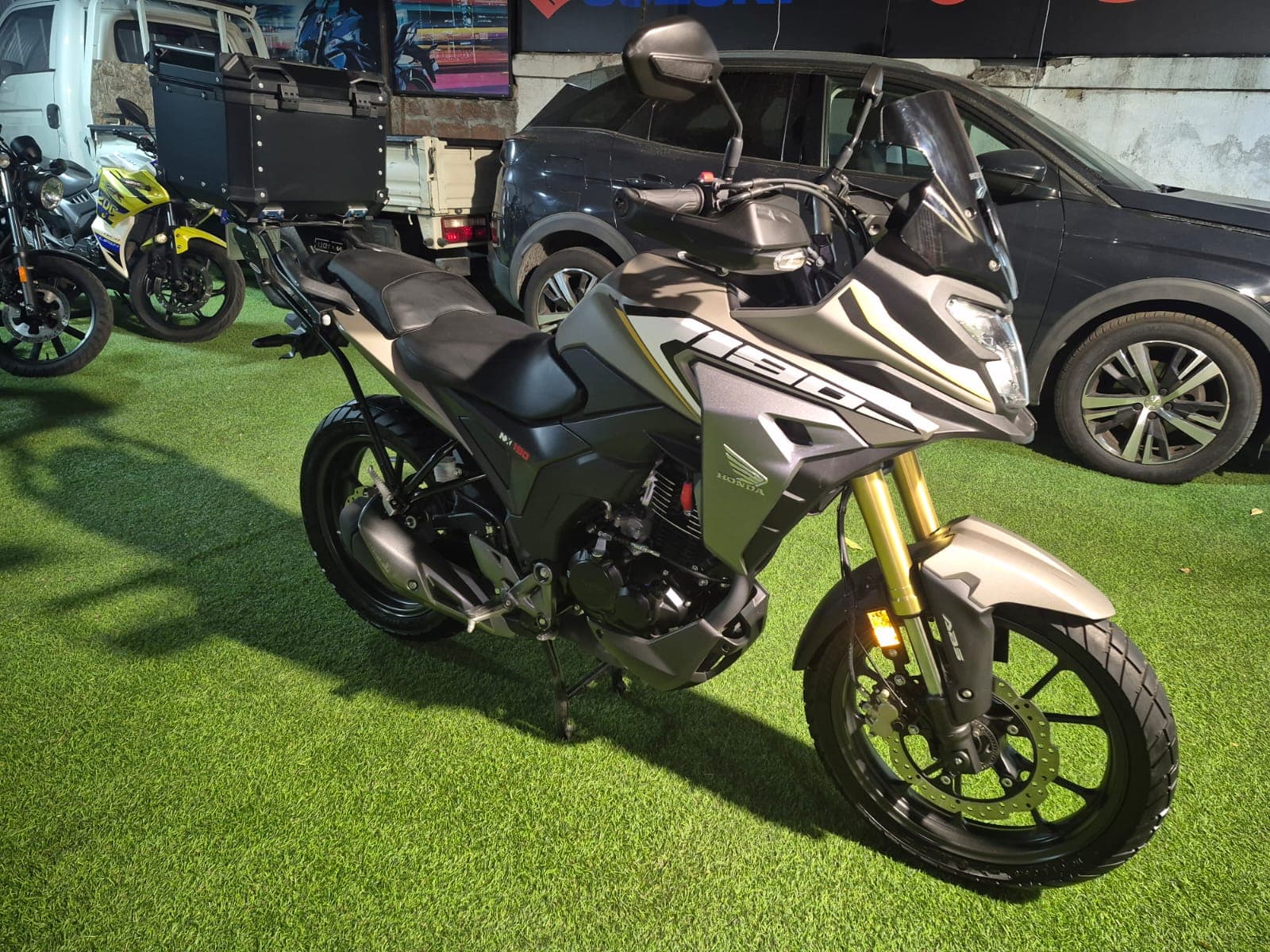 HONDA NX190 2025 Semi Nueva.
