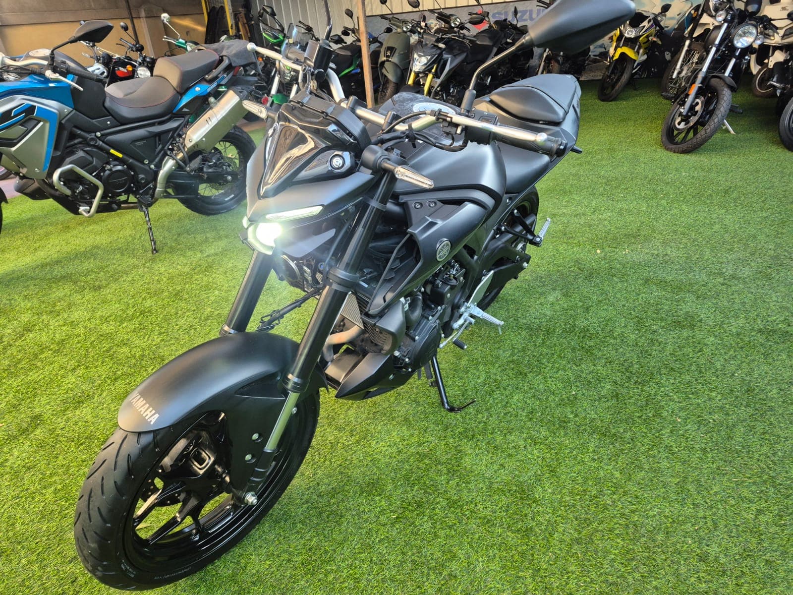 YAMAHA MT03 2026 "Pronto disponible" 6