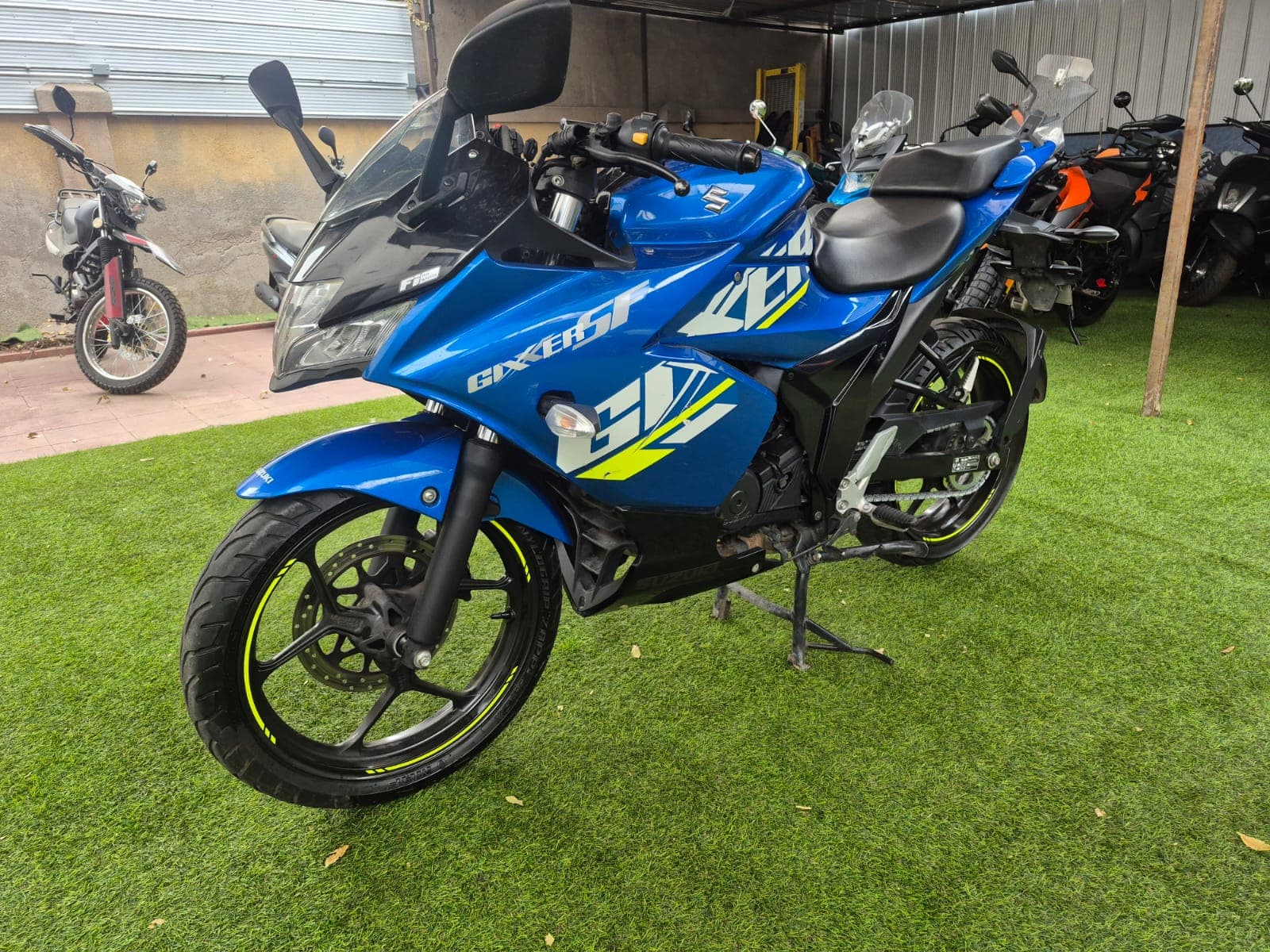 SUZUKI GIXXER FRF RACER 2023 6