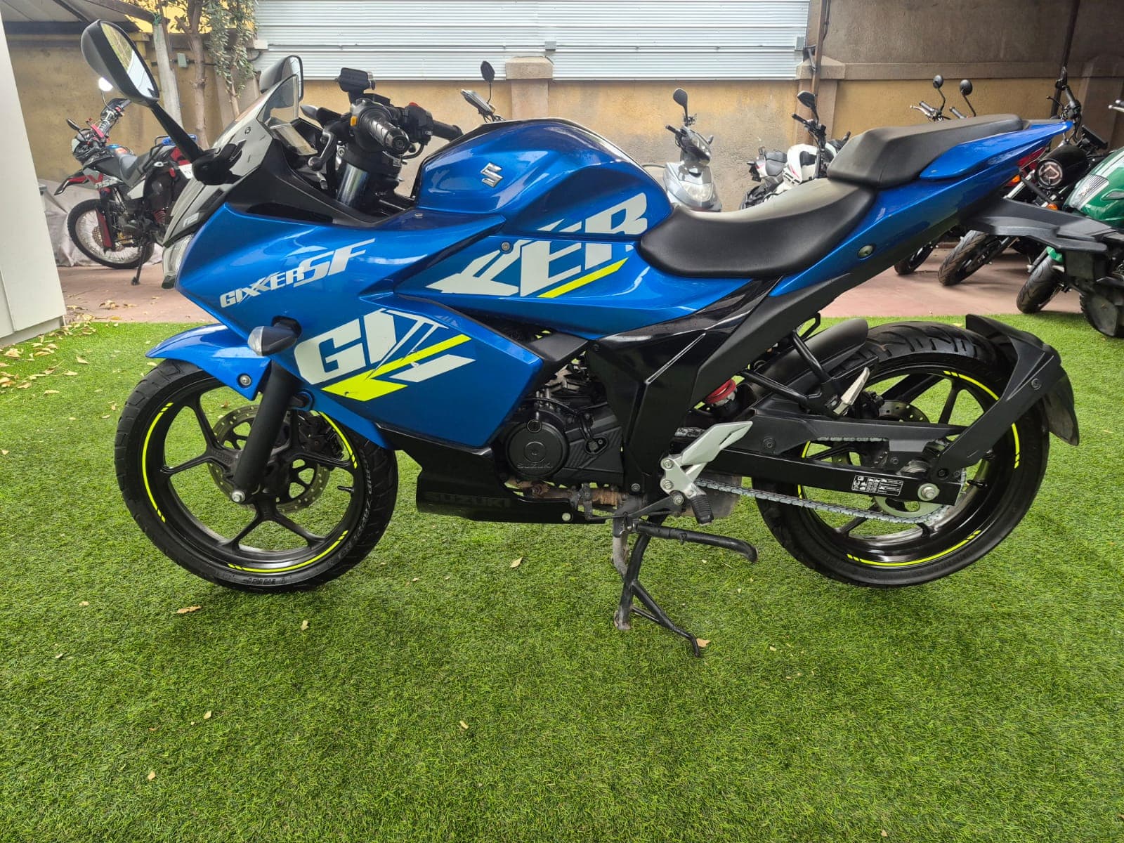SUZUKI GIXXER FRF RACER 2023 9