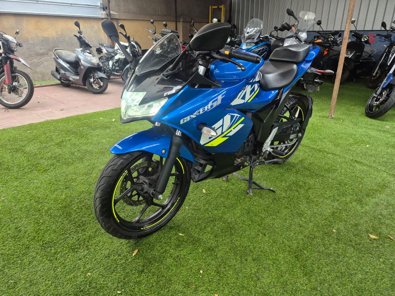 SUZUKI GIXXER FRF RACER 2023 8