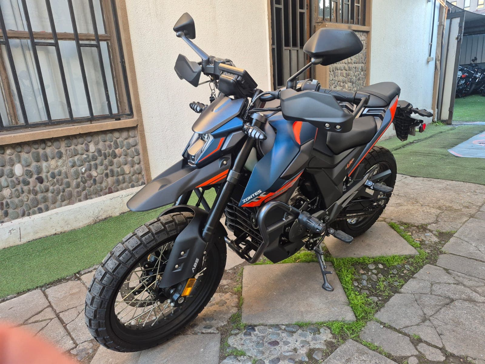 Zontes ZT200-U1 2025 | Solo 85 km | Prácticamente nueva 6