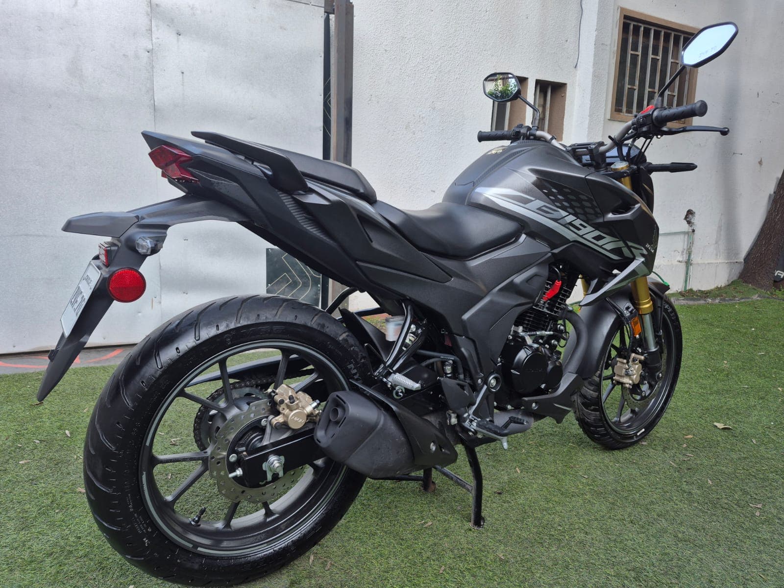 HONDA CB190R 2025 3
