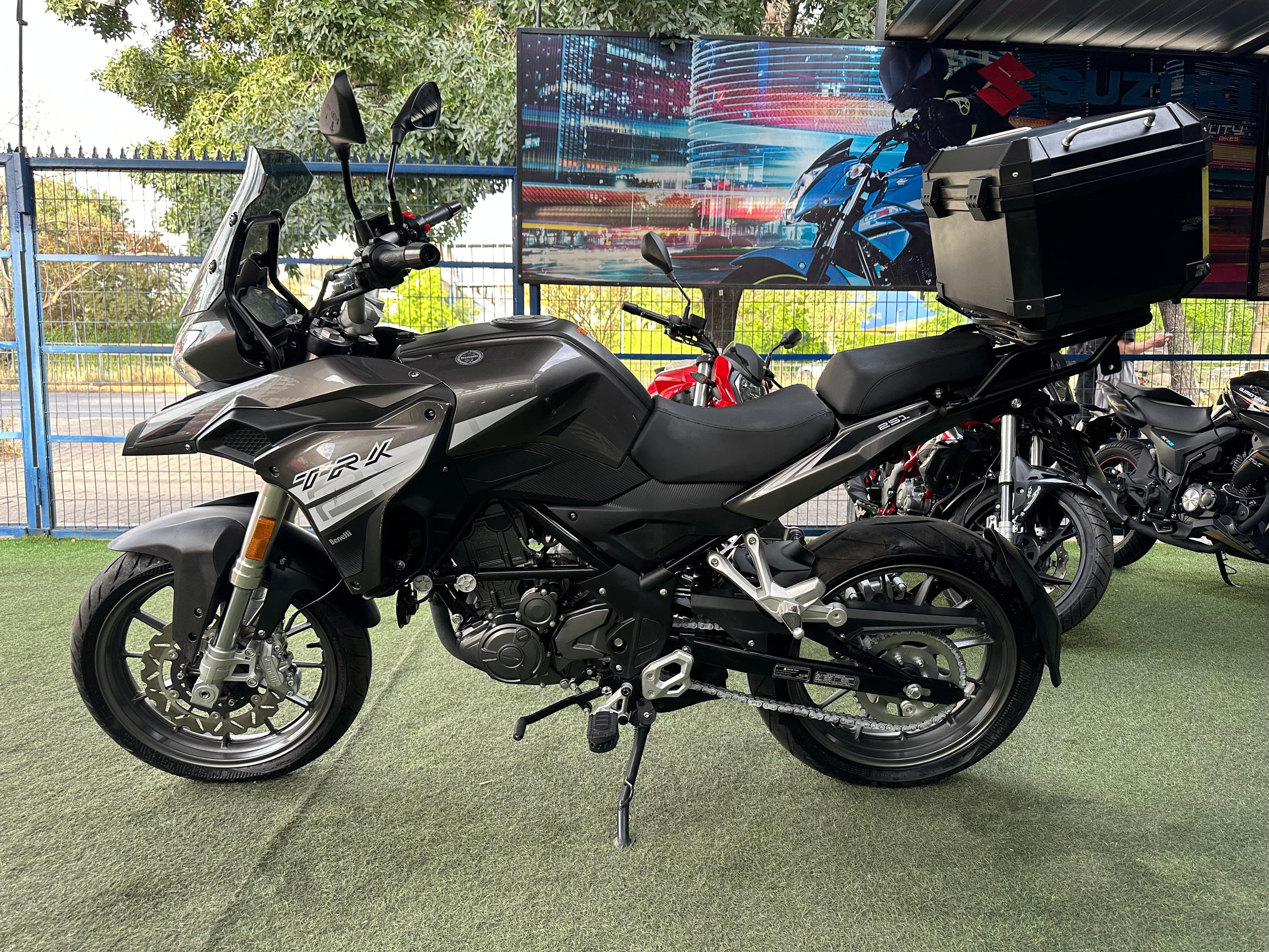 BENELLI TRK251 2023 3