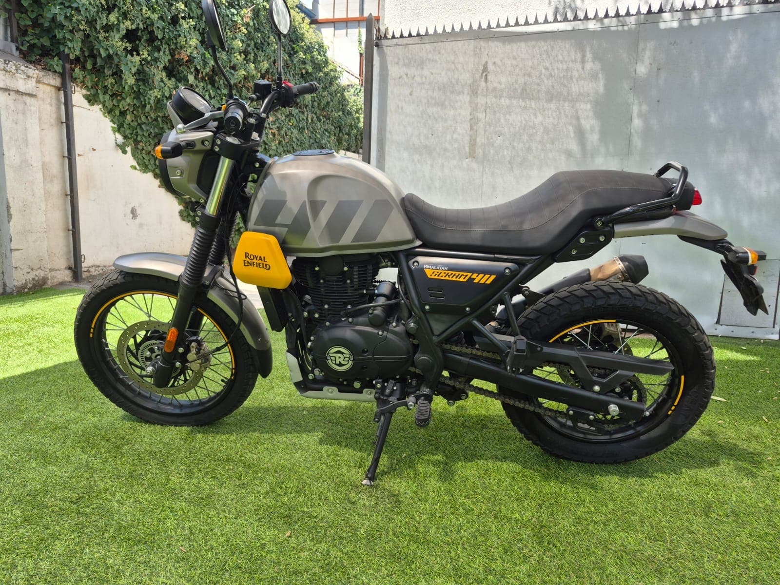 ROYAL ENFIELD SCRAM 411 2024 2