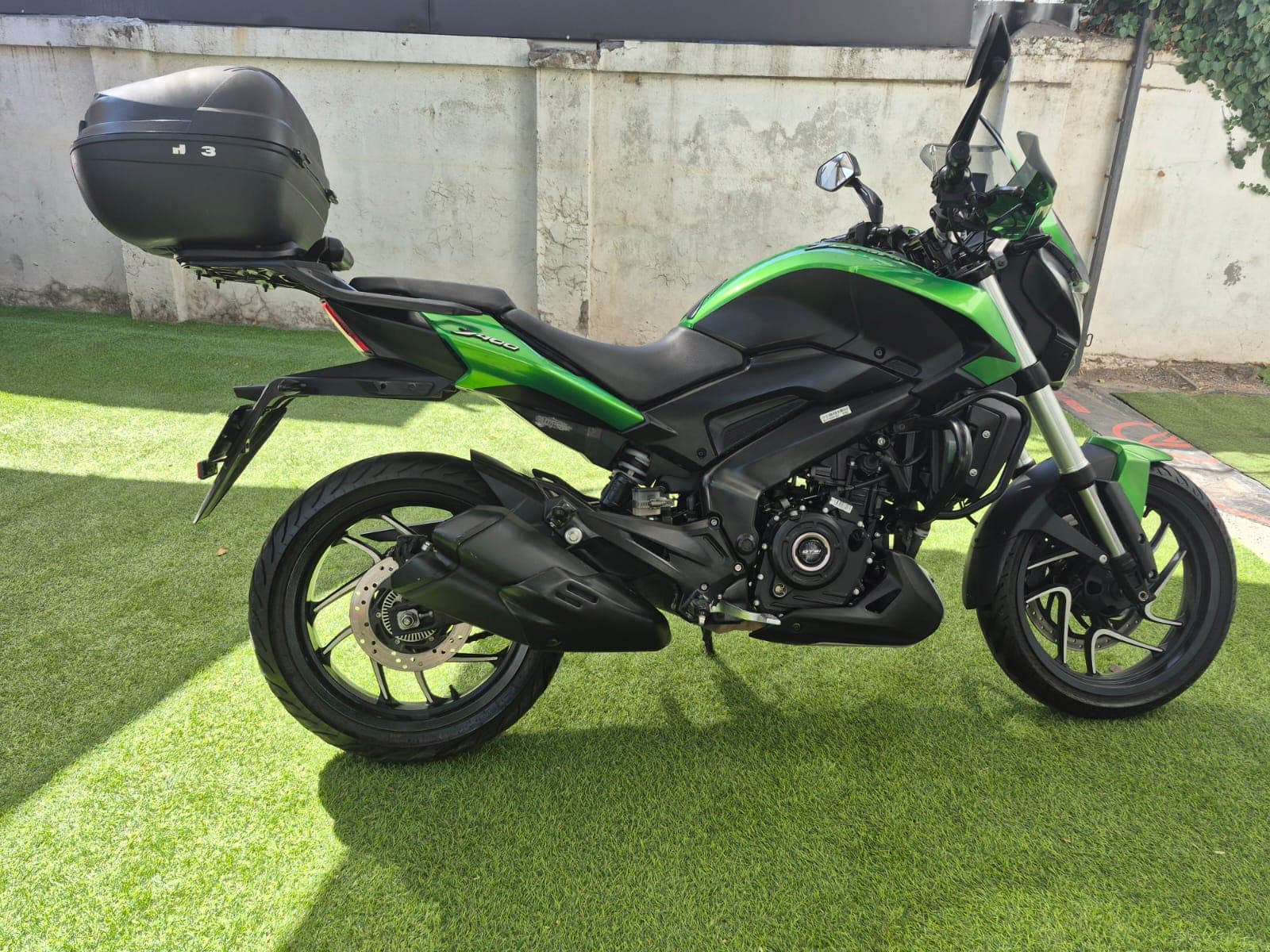 BAJAJ DOMINAR 400 ADV. 2024 2