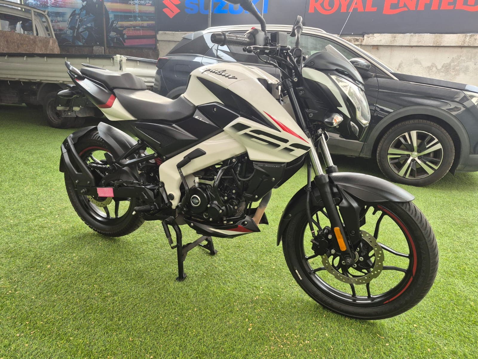 BAJAJ PULSAR NS160 2023