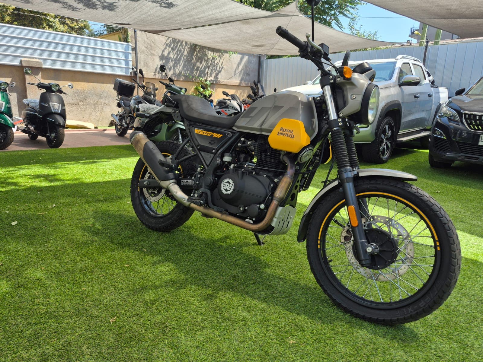 ROYAL ENFIELD SCRAM 411 2024